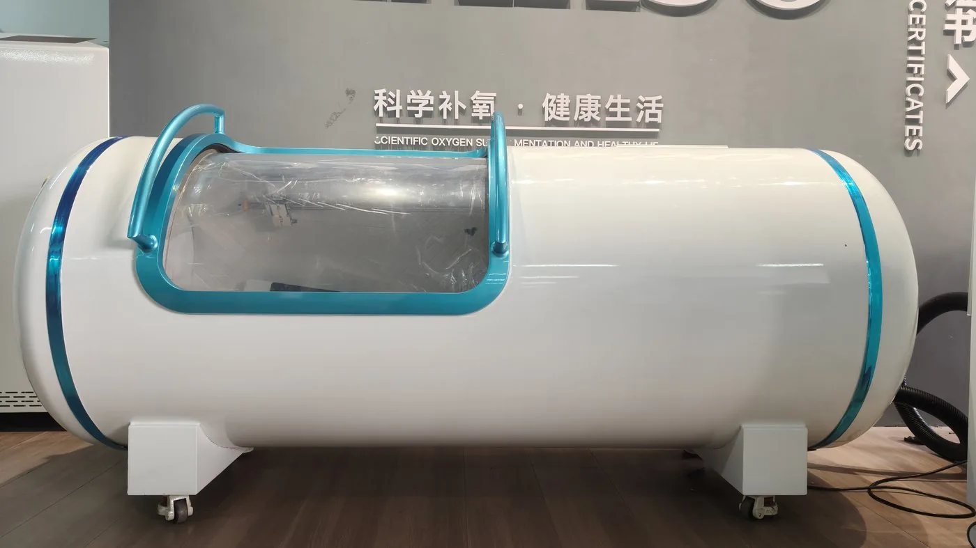 医用硬壳氧舱 · 展厅实拍